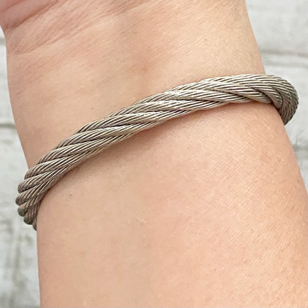 Unsigned Two-Tone Twisted Cable Open Cuff Cz End … - image 4